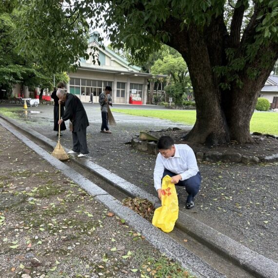 7月 福岡縣護国神社清掃活動を実施しました