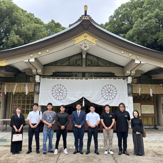 9月 福岡縣護国神社清掃活動を実施しました