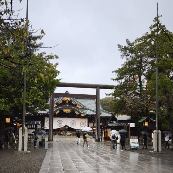 第15回 靖国神社奉仕活動を実施しました