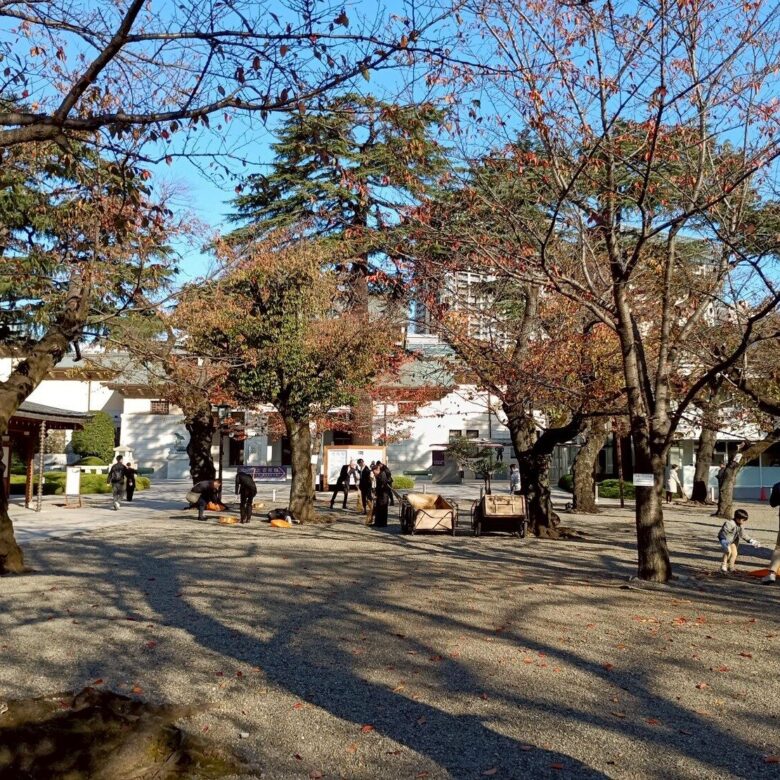 第16回 靖国神社清掃活動を実施しました