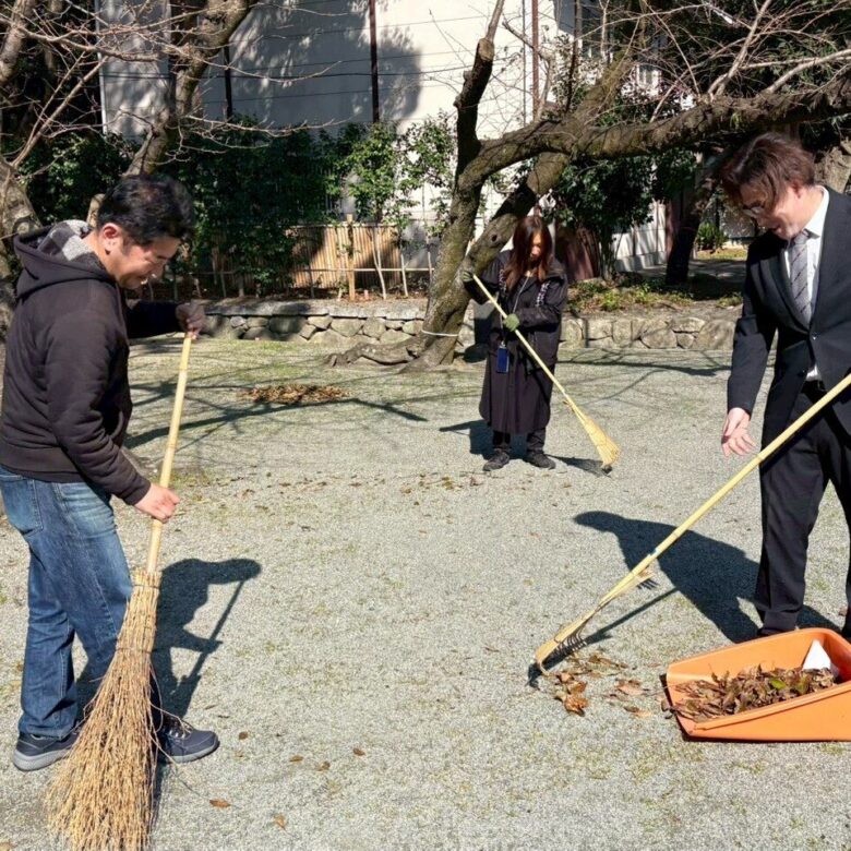 3月 福岡縣護国神社清掃活動を実施しました