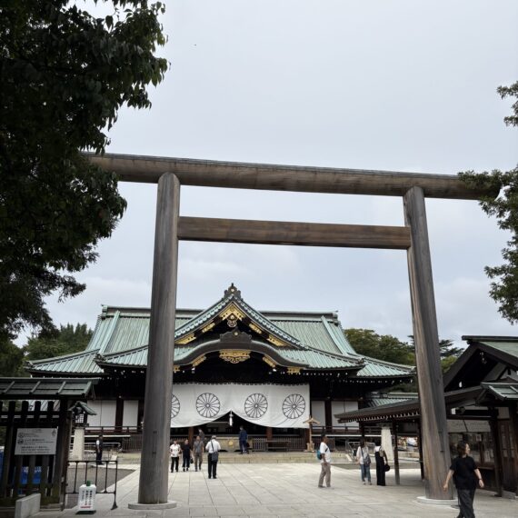 第25回 靖国神社清掃活動を実施しました
